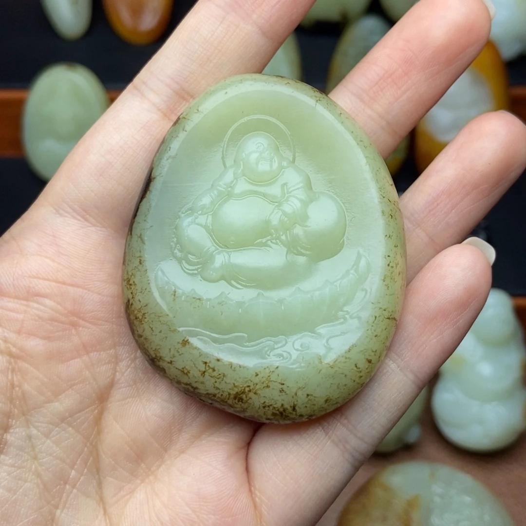 羊***哥和田玉未镶嵌颈饰