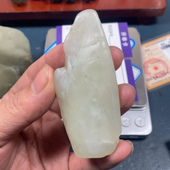 正***功和田玉（糖玉）未镶嵌挂件