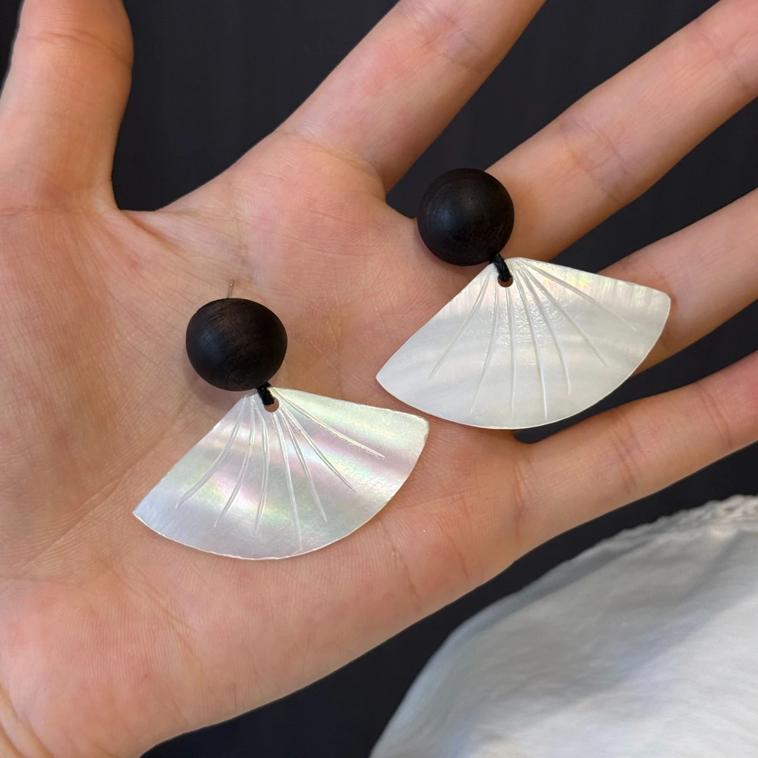 黄铜贝壳耳饰 【银扇】’木质圆形加扇形贝母耳饰时尚气质耳环