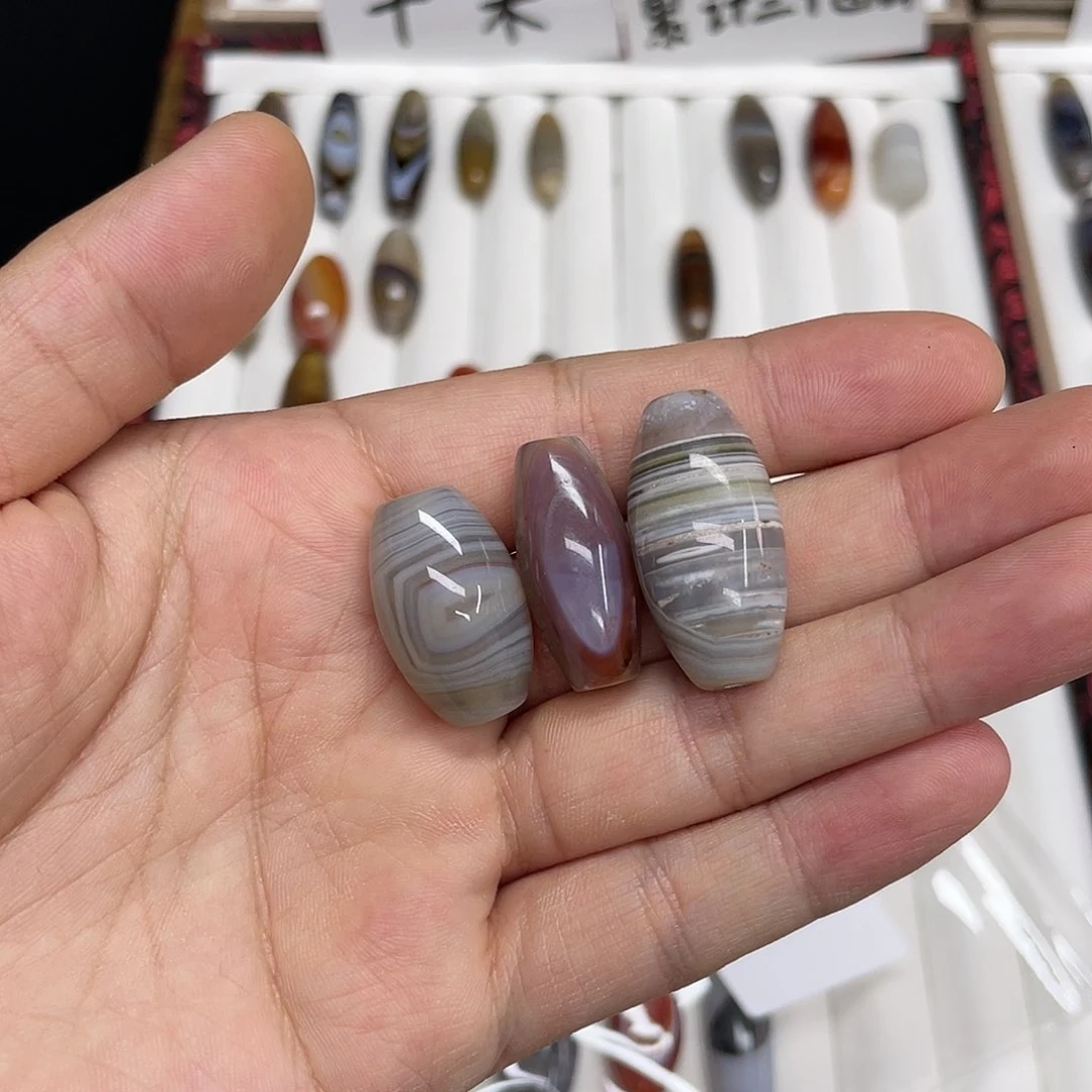 玛瑙/玉髓颈饰未镶嵌青**语