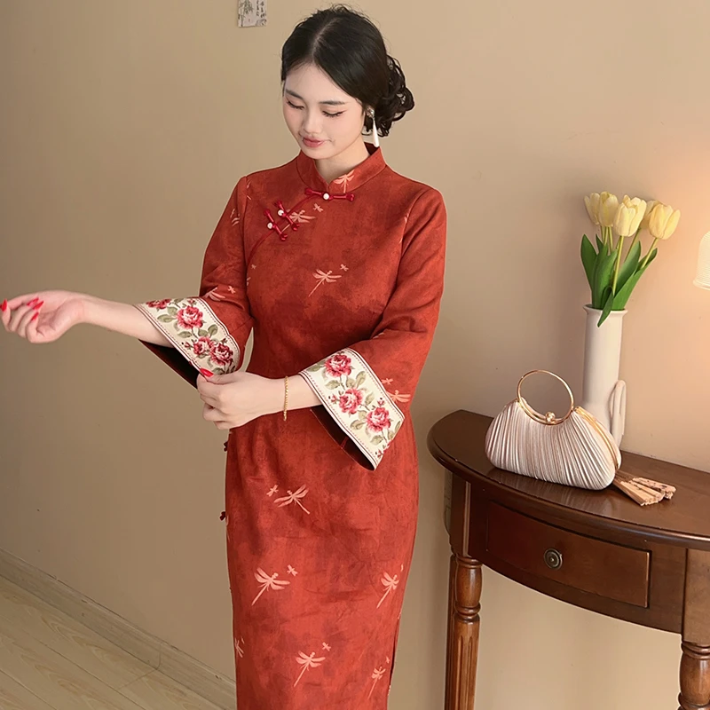 红眉【自制款】新中式橘色国风显白麂皮绒浮雕大码胖mm旗袍连衣裙