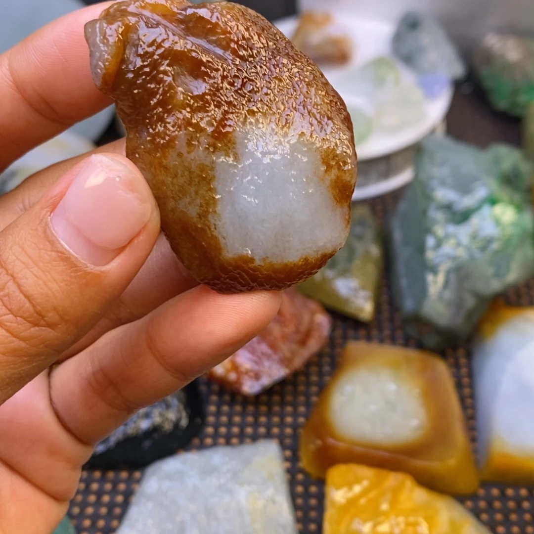 翡翠颈饰未镶嵌醉**佛翡翠