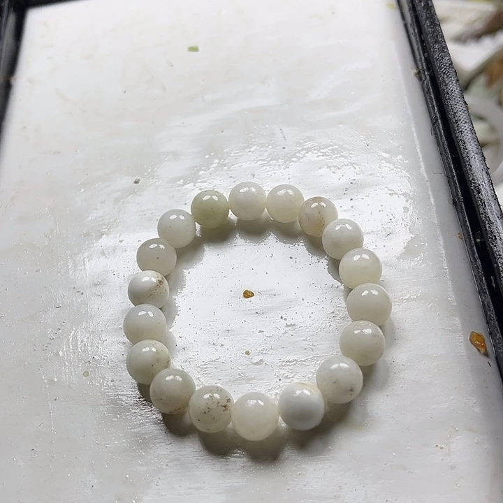 和田玉足铂镶嵌珠宝奇石