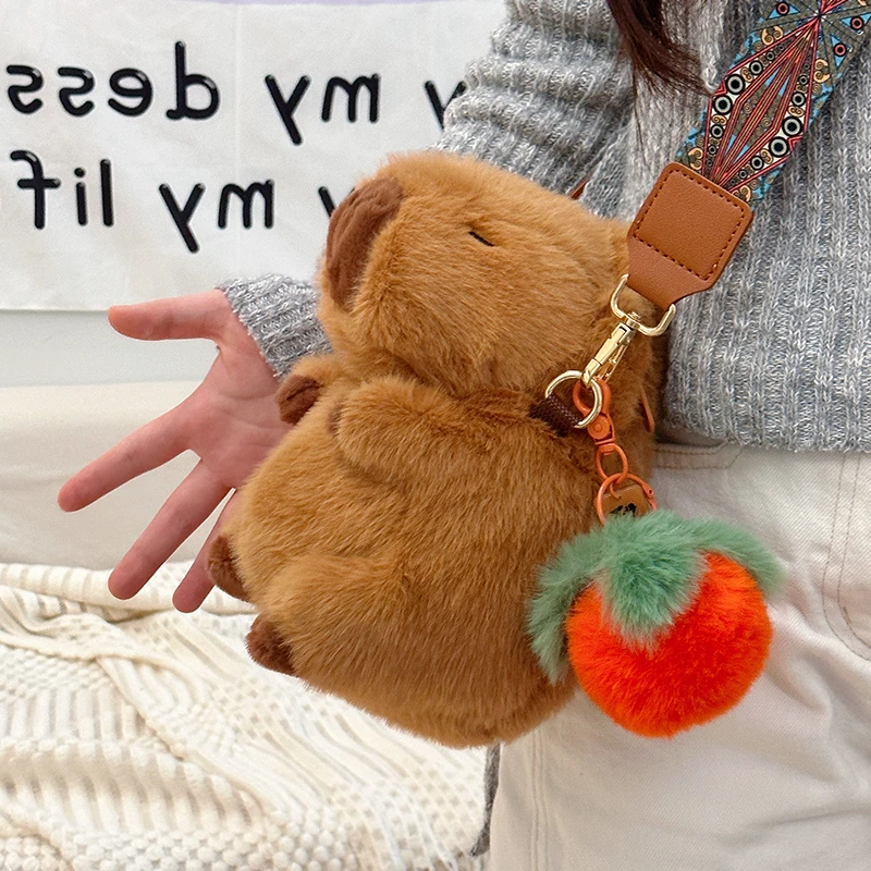 卡皮巴拉单肩包玩偶可爱女款斜挎包背零钱包水豚女孩毛绒玩具公仔