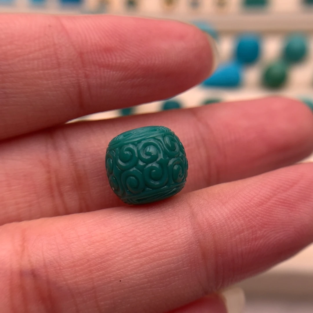 林***林绿松石未镶嵌珠宝奇石