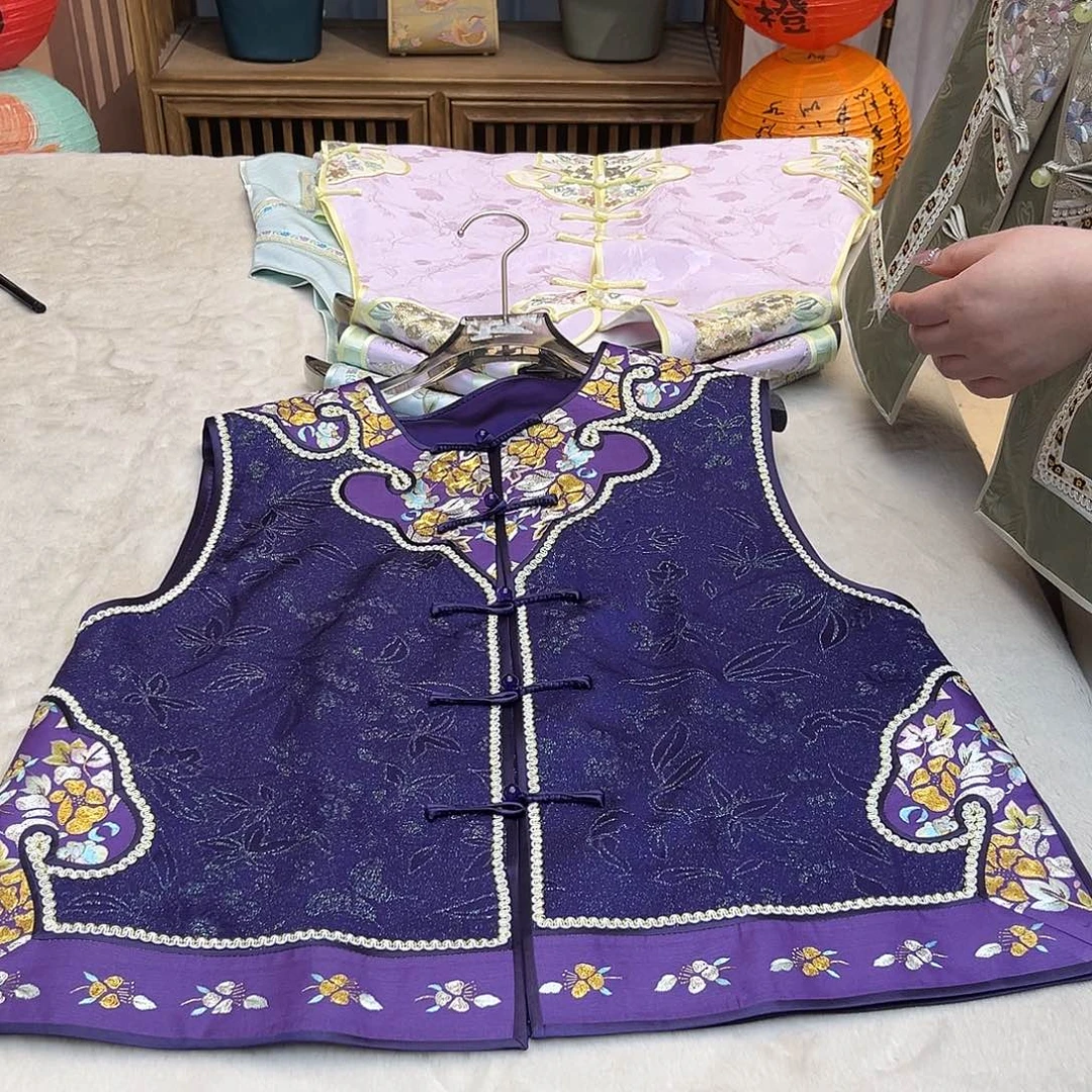 刺绣现绣马甲高货成衣胸围108衣长58