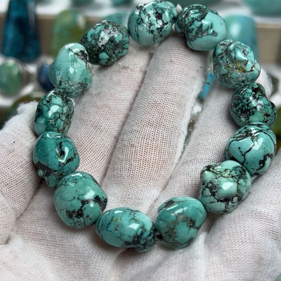 绿松石未镶嵌珠宝奇石