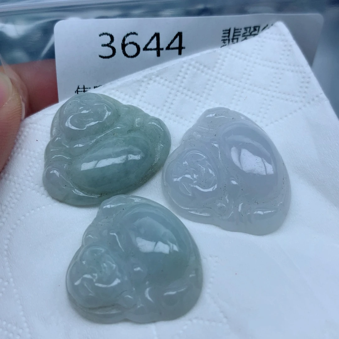颈饰足铂镶嵌翡翠翡翠