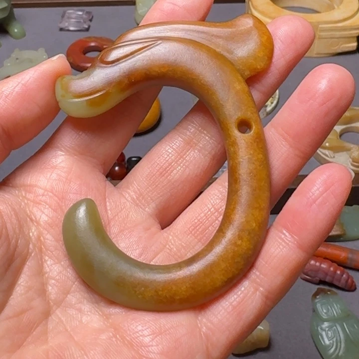 和田玉（糖玉）挂件未镶嵌淡***悦