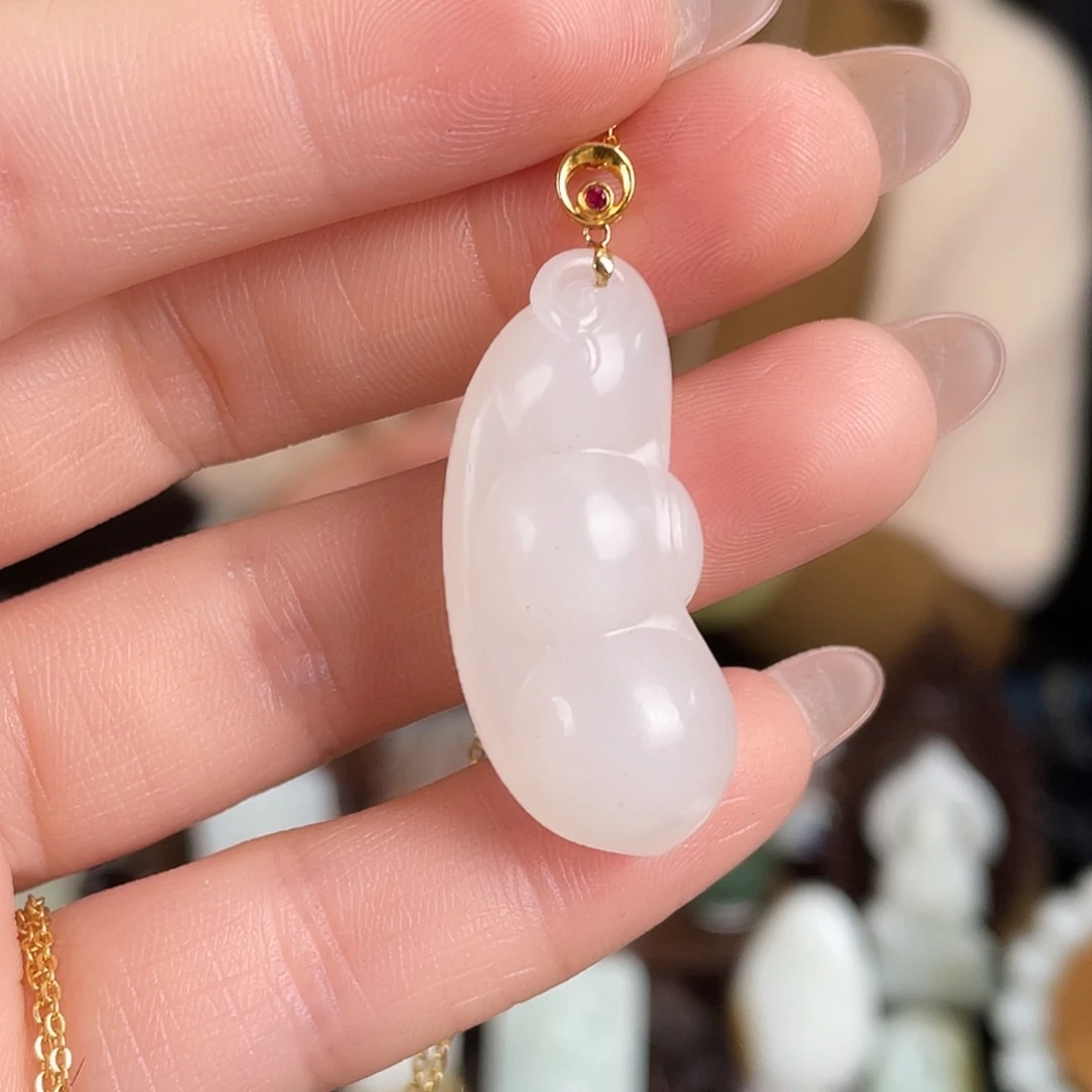 和田玉18K金镶嵌颈饰