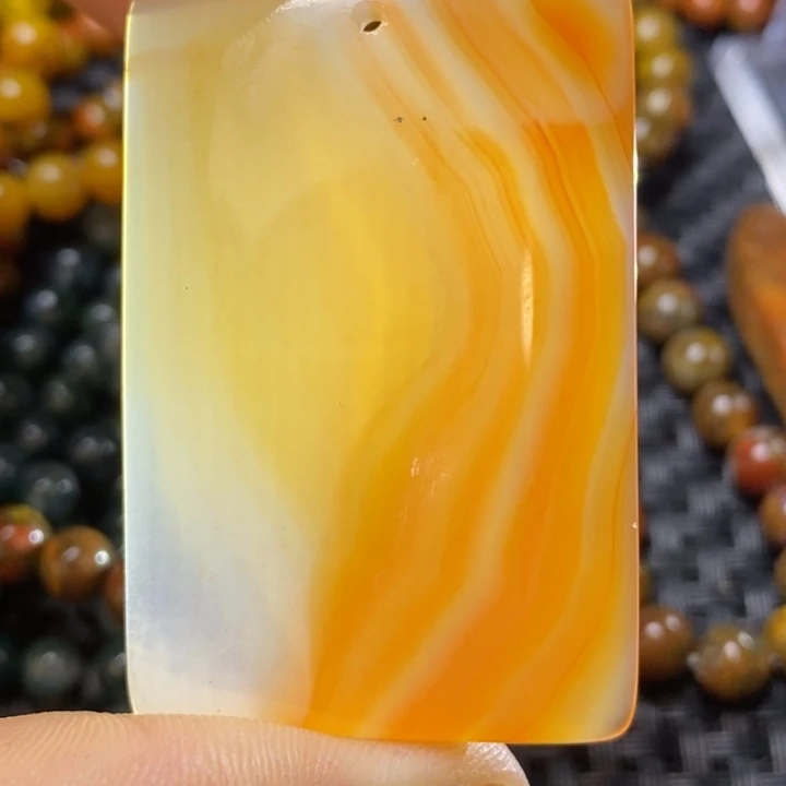 玛瑙/玉髓颈饰未镶嵌芰**?