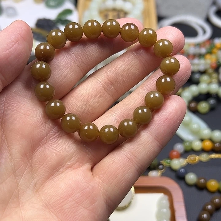****橙和田玉未镶嵌手串