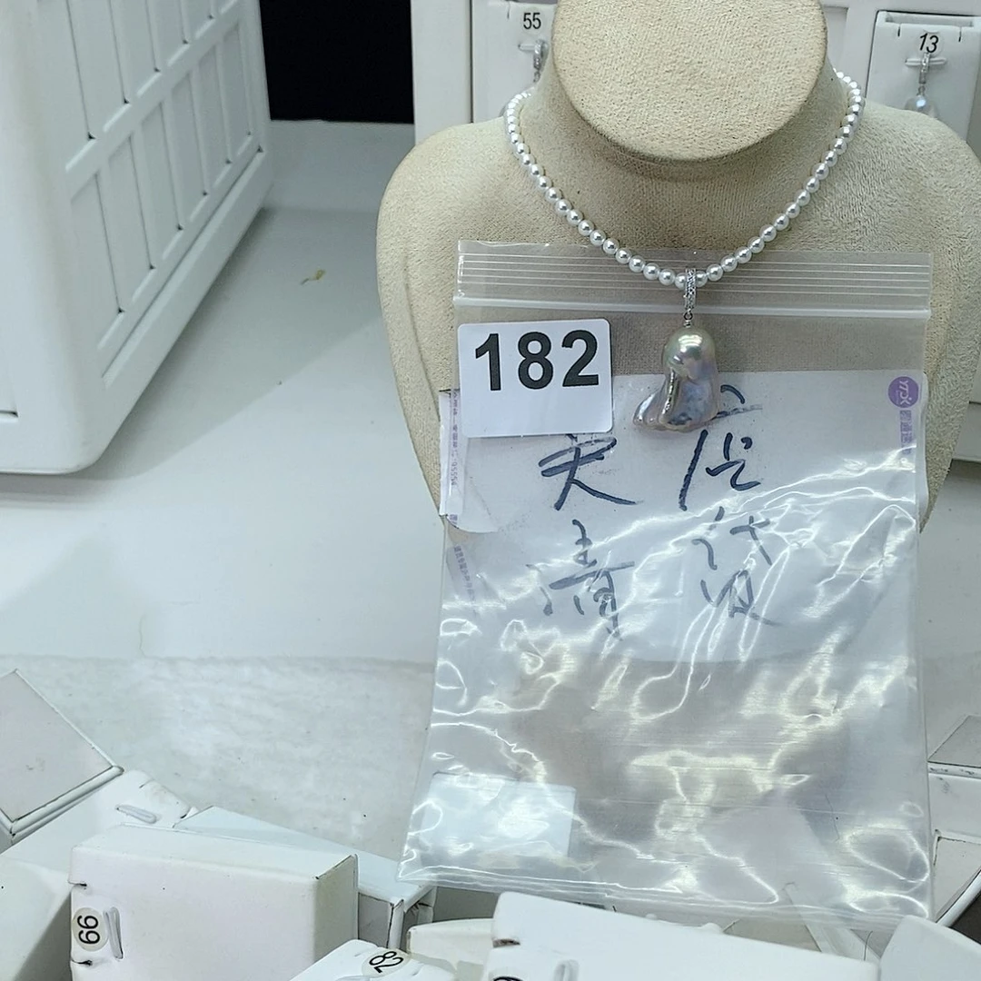 淡水珍珠颈饰合金