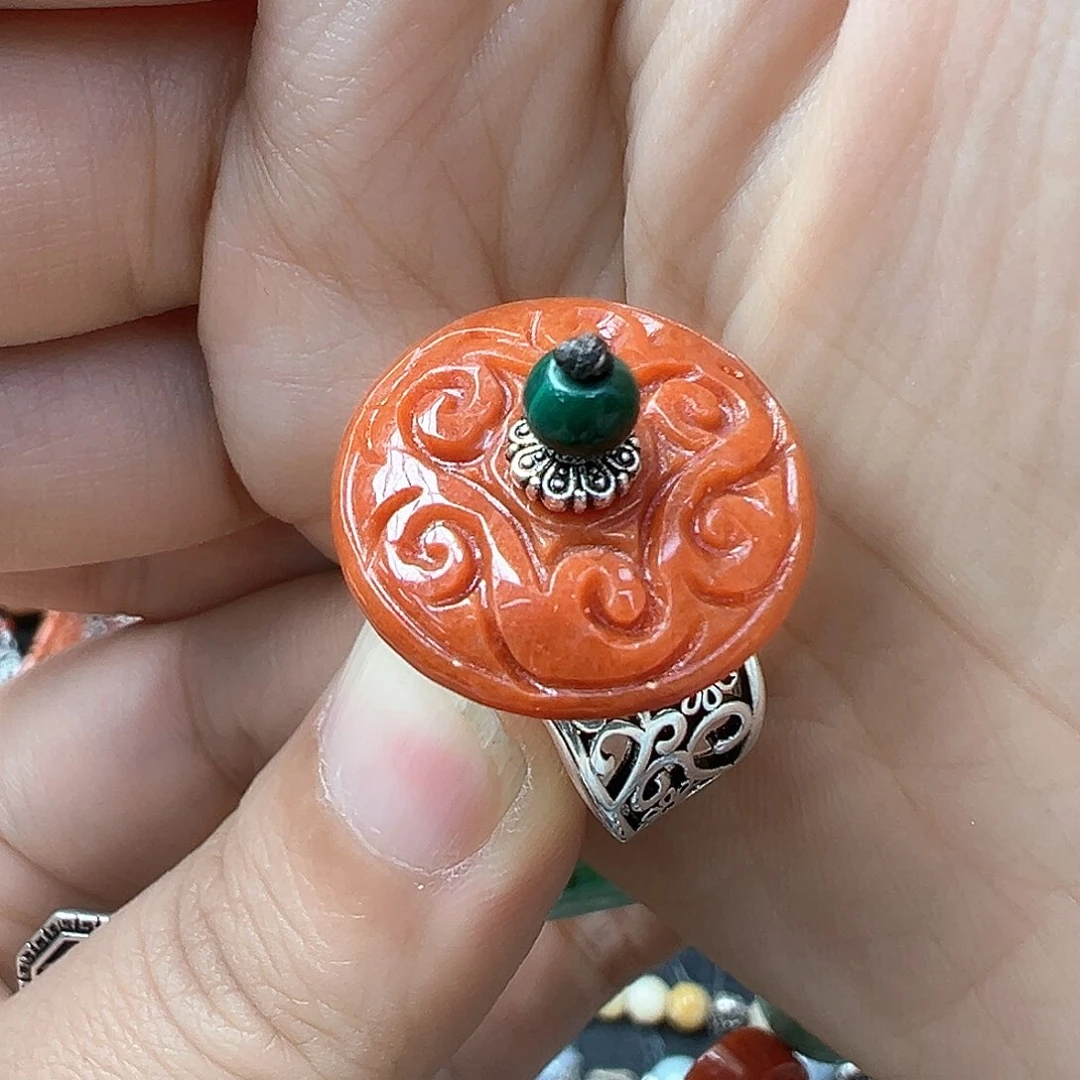 翡翠戒指未镶嵌伊*炸