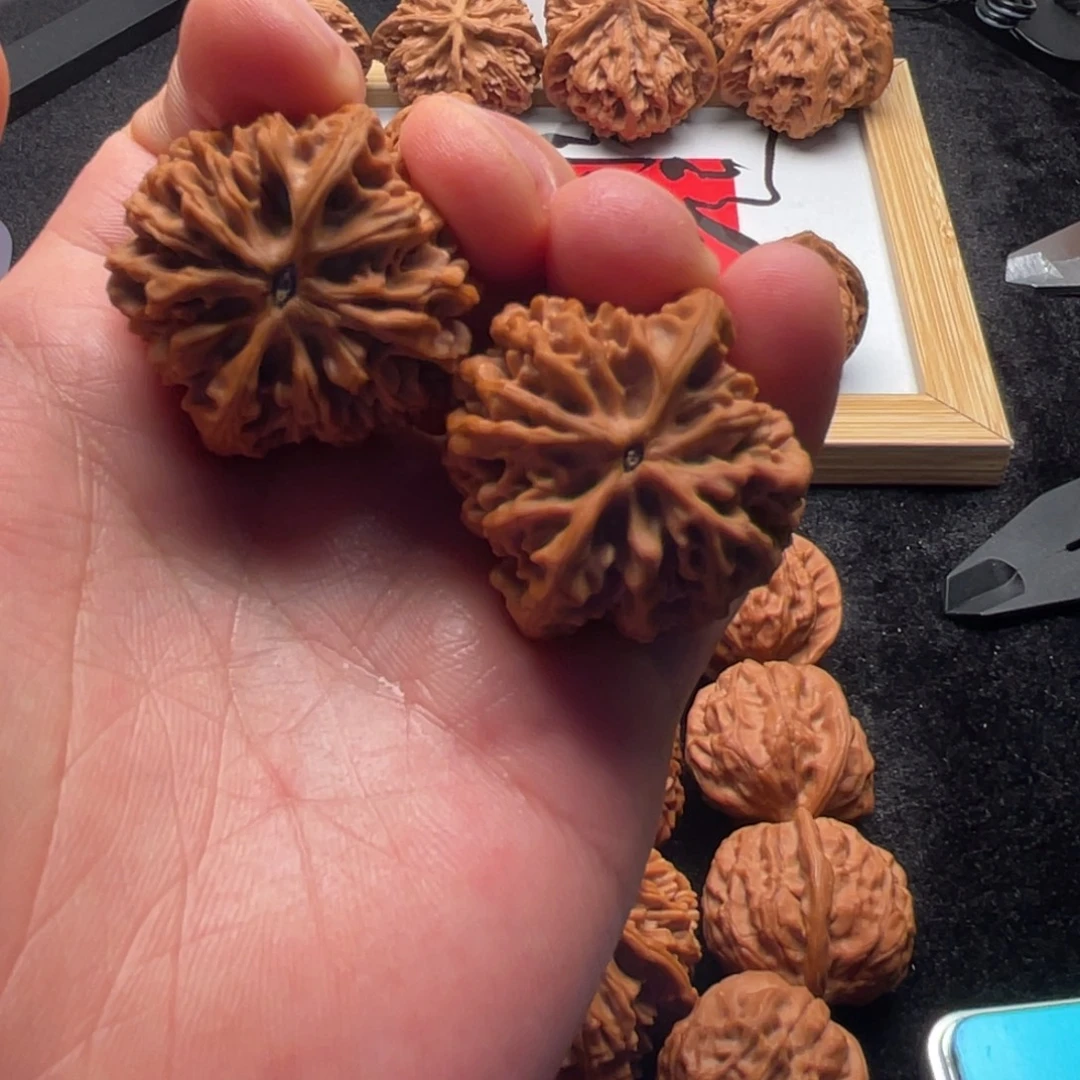 T***恒吊坠文玩核桃秦岭等多条铁路通道