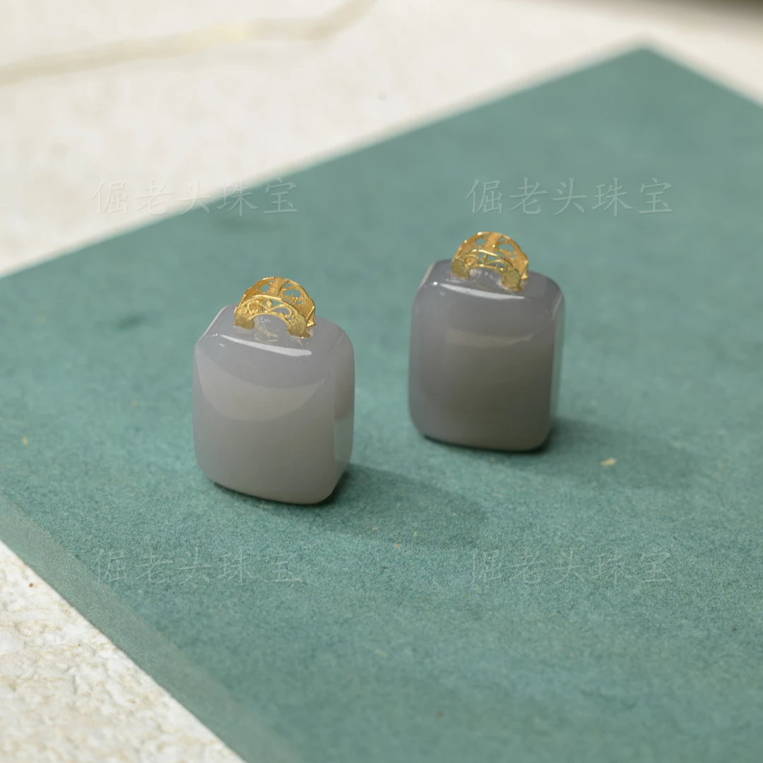 【倔老头精品】18K金镶嵌和田玉烟紫方糖无事牌/配银链 多样性发一