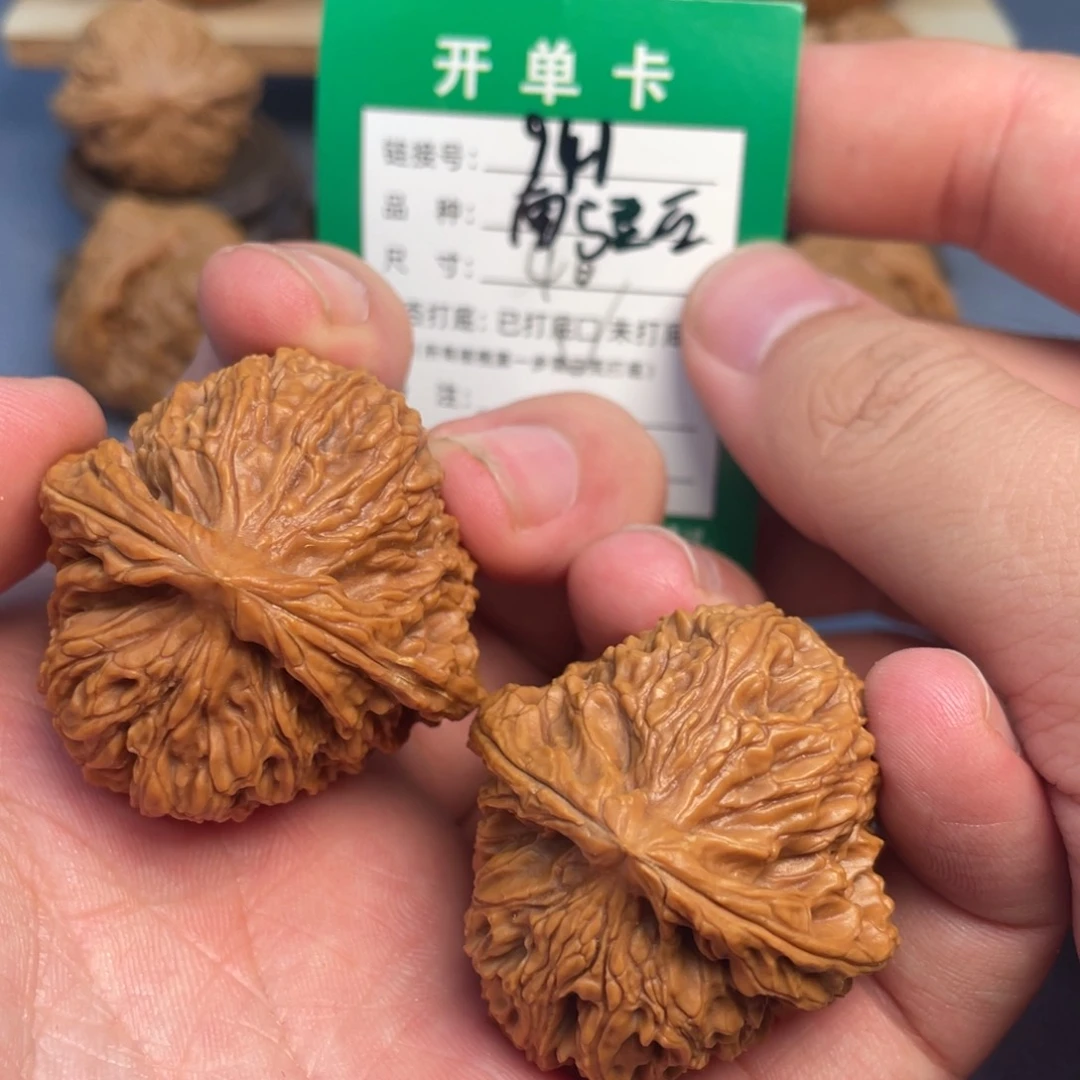 文玩核桃把件核桃