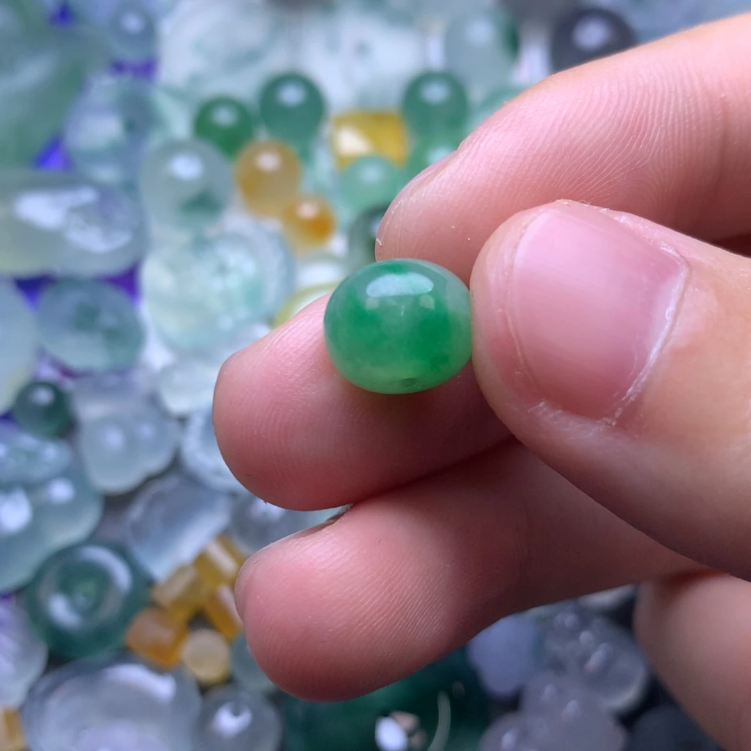 定制翡翠未镶嵌珠子