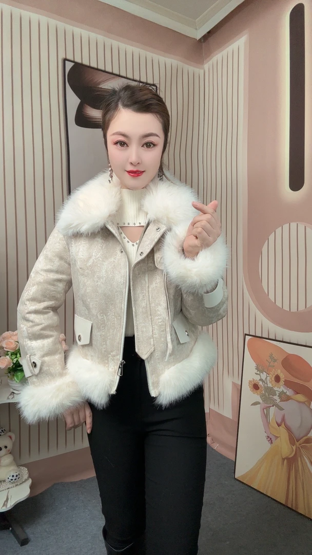 2024冬季新款时尚气质百搭加绒加厚保暖秋冬短款网红短外套女