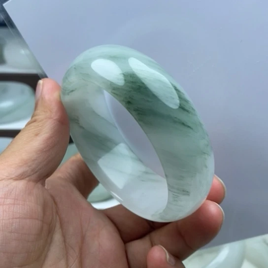 未镶嵌手镯石英质玉（金丝玉）