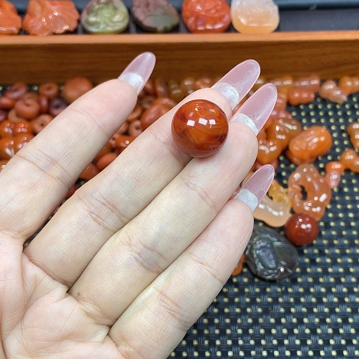 南红玛瑙未镶嵌颈饰火焰纹单珠