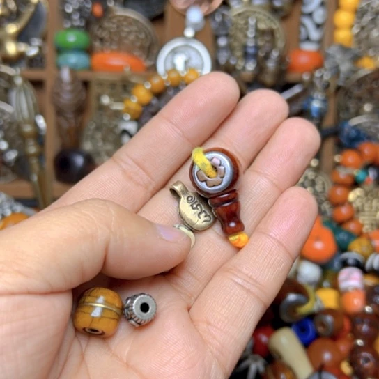 柏香籽/百香籽吊坠傲**猴小配饰吊坠