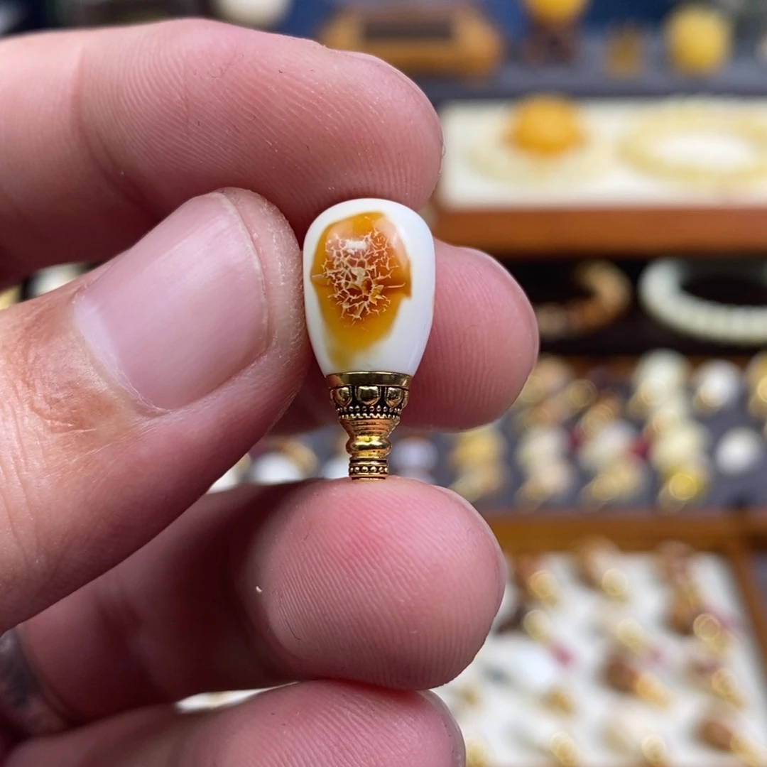 南***潮蜜蜡未镶嵌裸石配饰三通