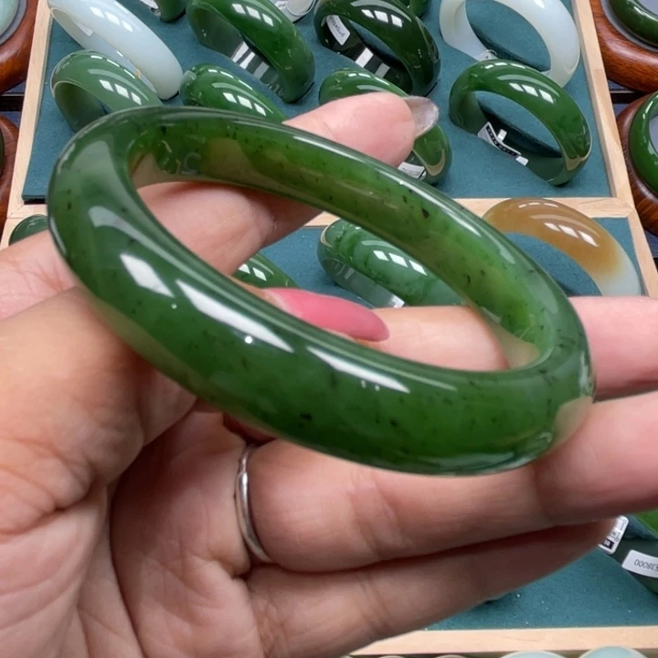 未镶嵌手镯和田玉（碧玉）