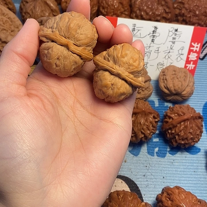 文玩核桃吊坠36蛤麻