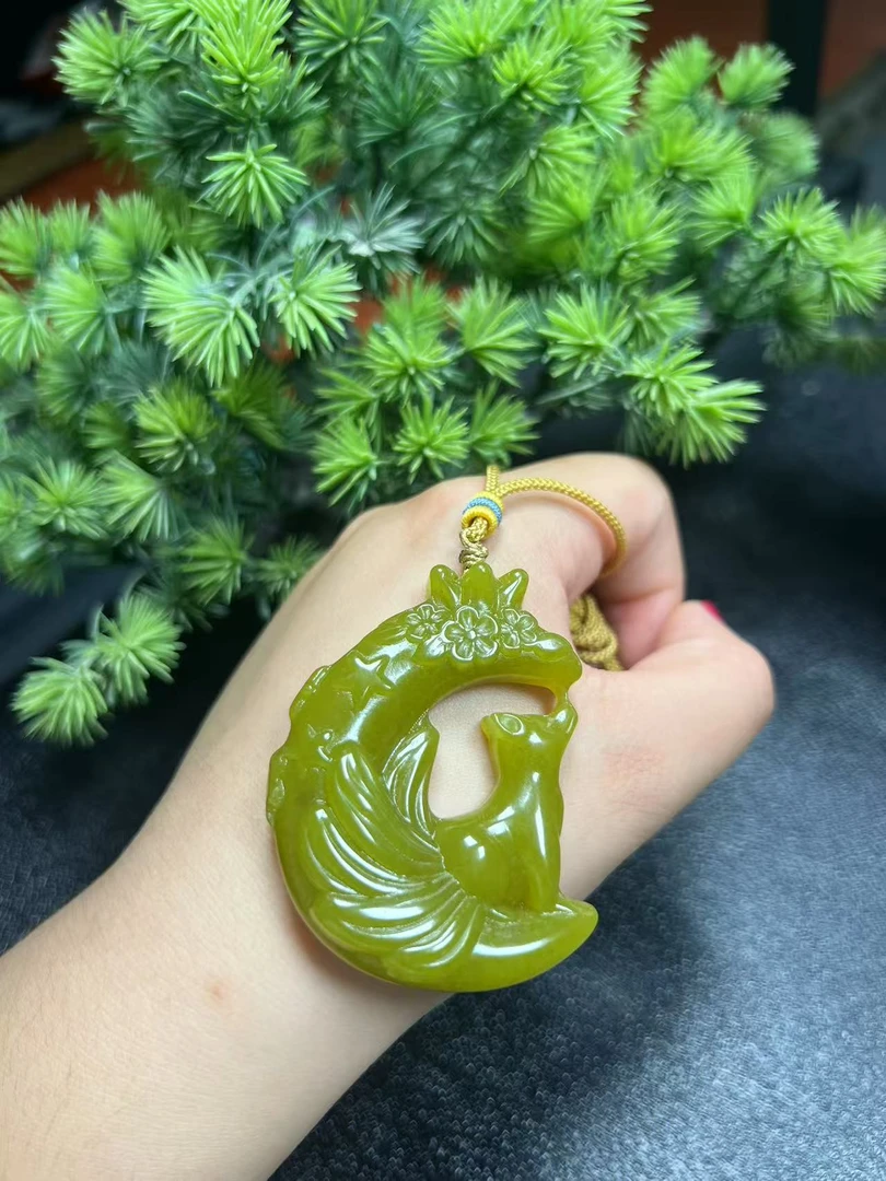 新人专享天然岫玉黄金玉鸡油黄月下九尾狐吊坠精致显白时尚