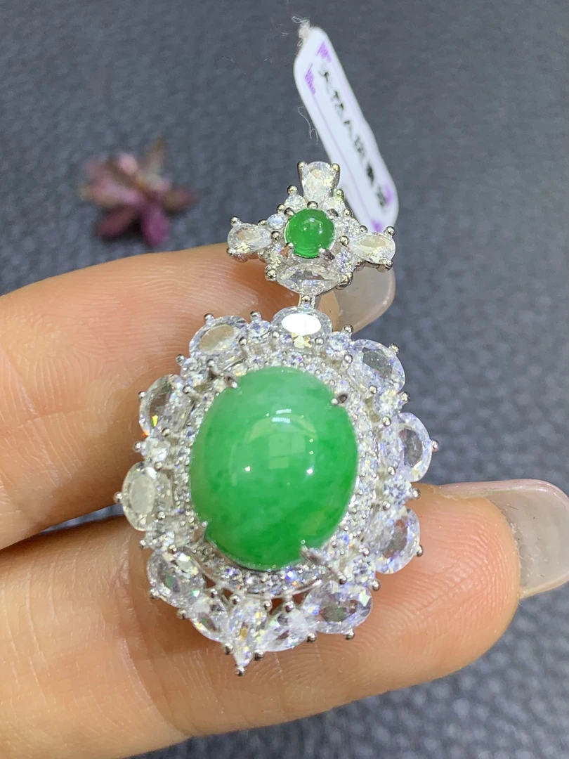 飘阳绿蛋面吊坠 天然翡翠A货裸石：11.8*9.8*6.3mmHY1.4气质时尚