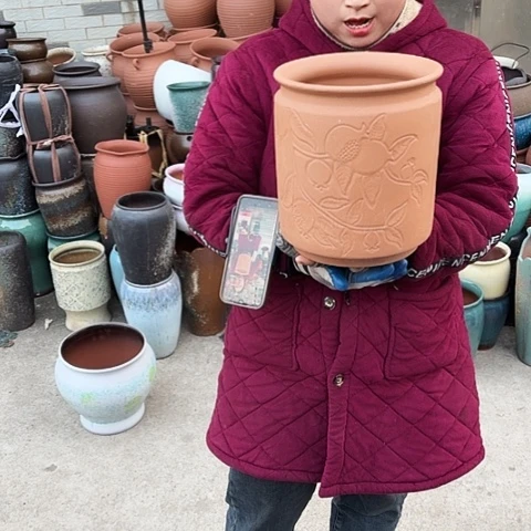 21口24高瑕疵盆子。