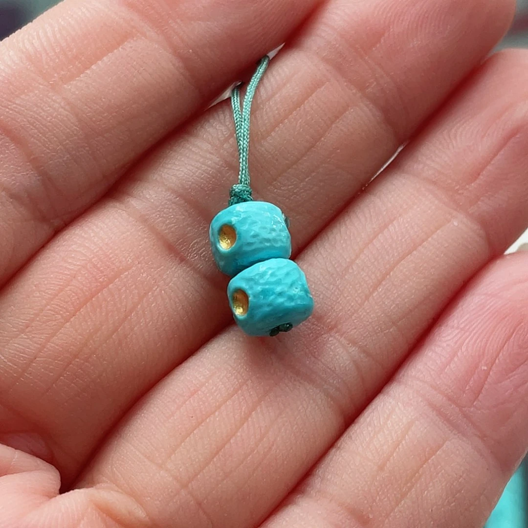 绿松石颈饰未镶嵌