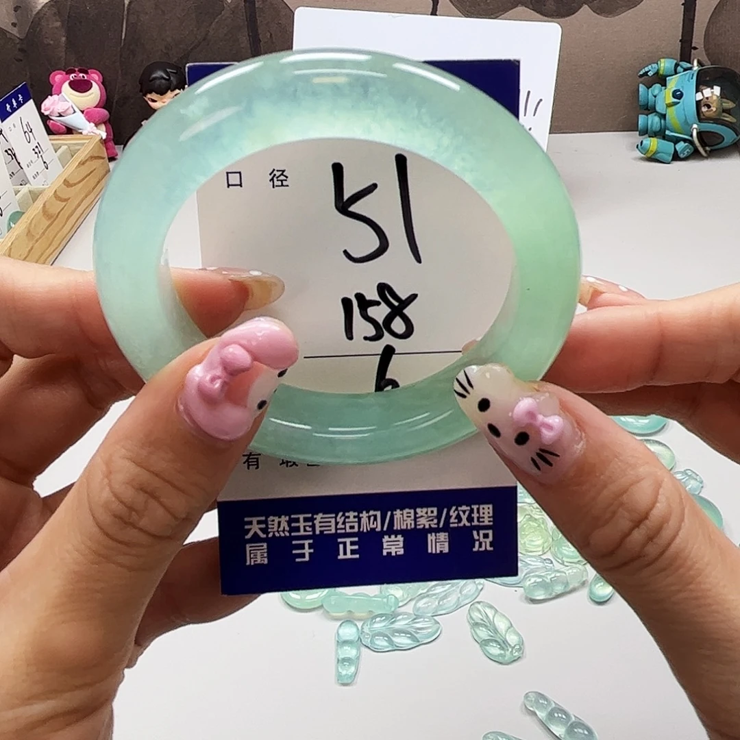 未镶嵌蛇纹石玉吊坠