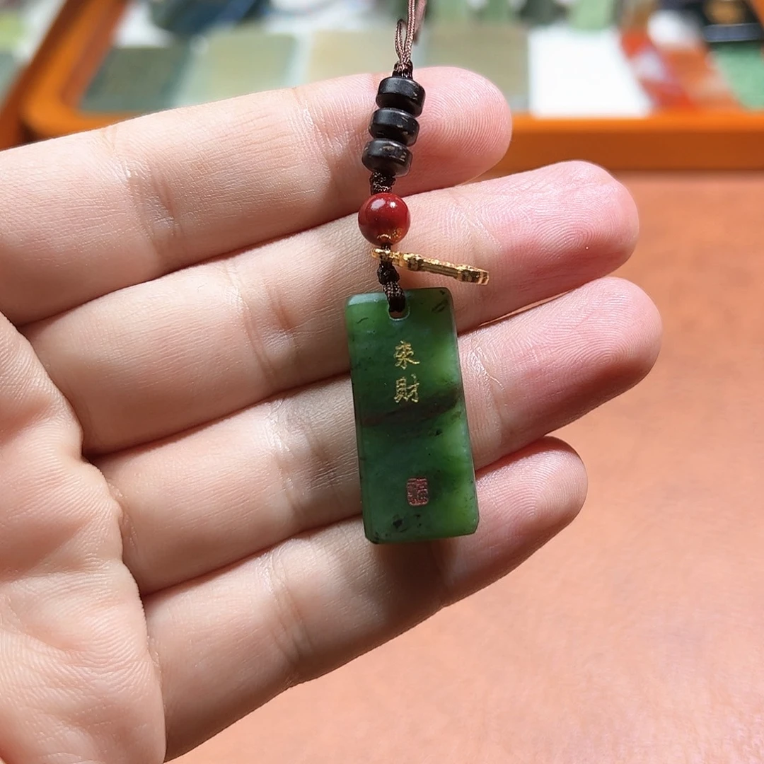 和田玉未镶嵌车挂