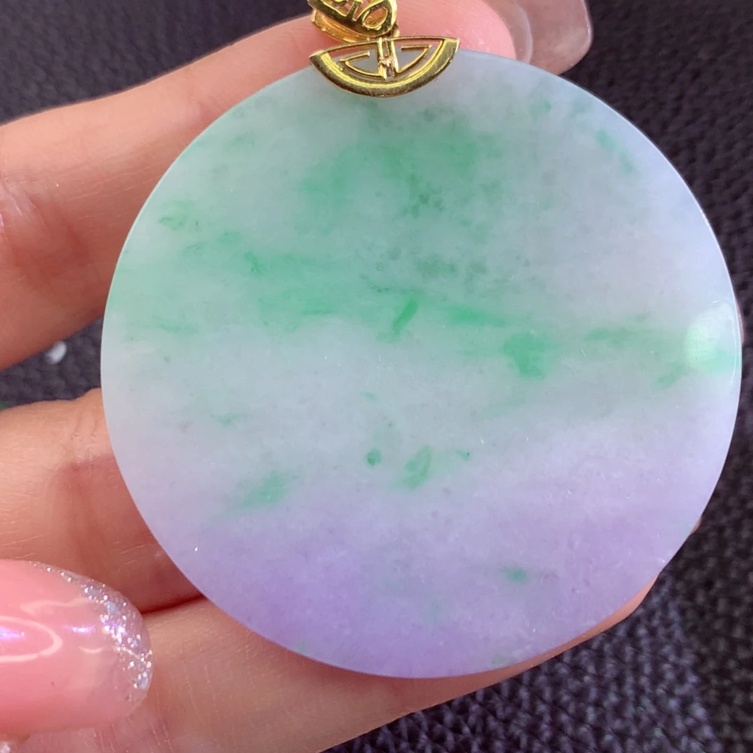 翡翠18K金镶嵌颈饰翡翠