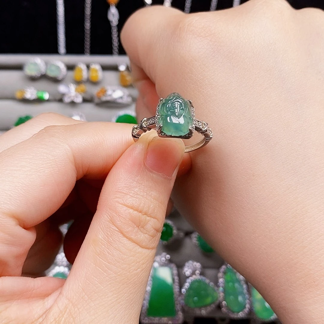 翡翠戒指银S925镶嵌貔貅