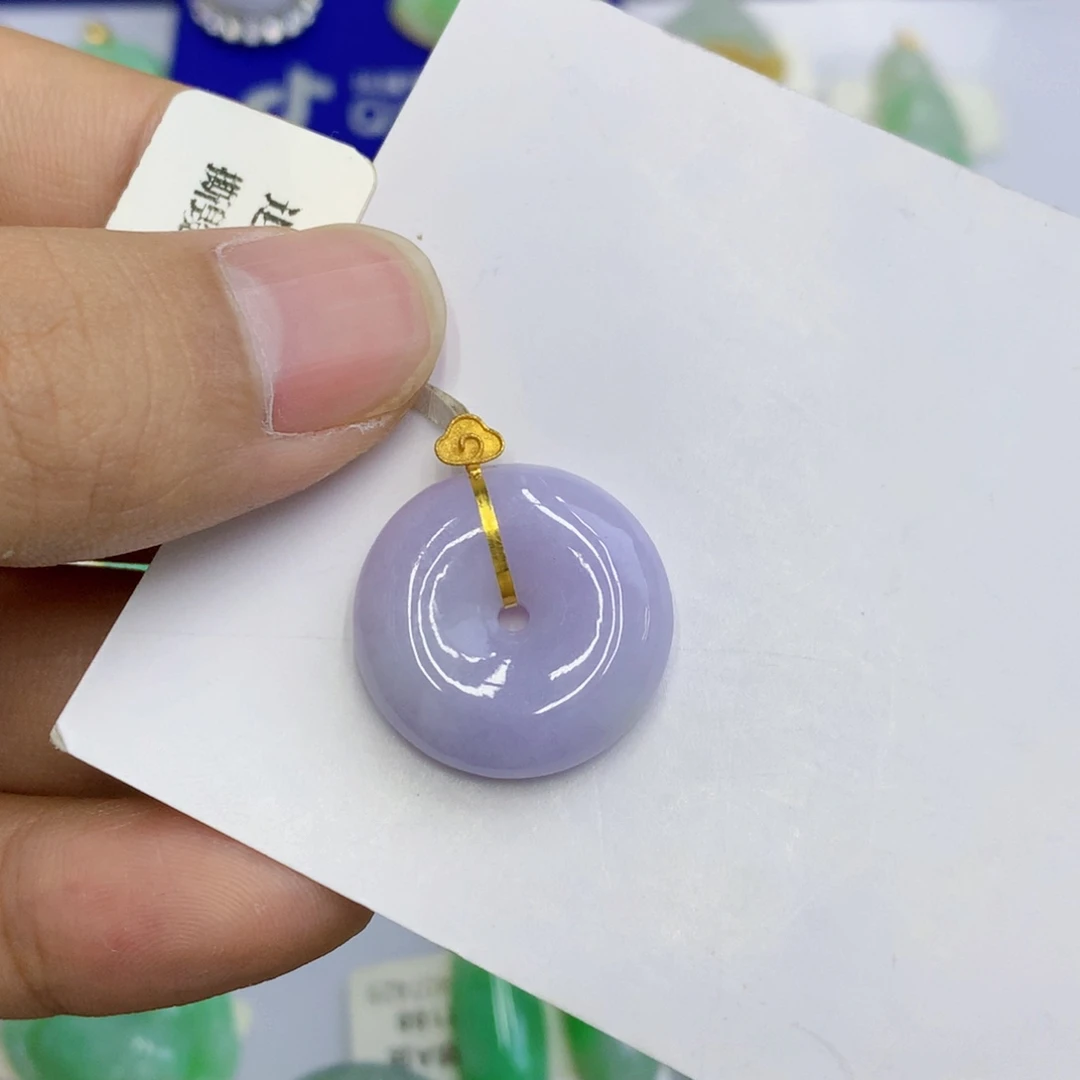 翡翠18K金镶嵌颈饰翡翠