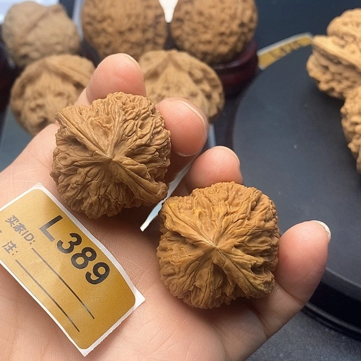 吊坠文玩核桃南疆3.7
