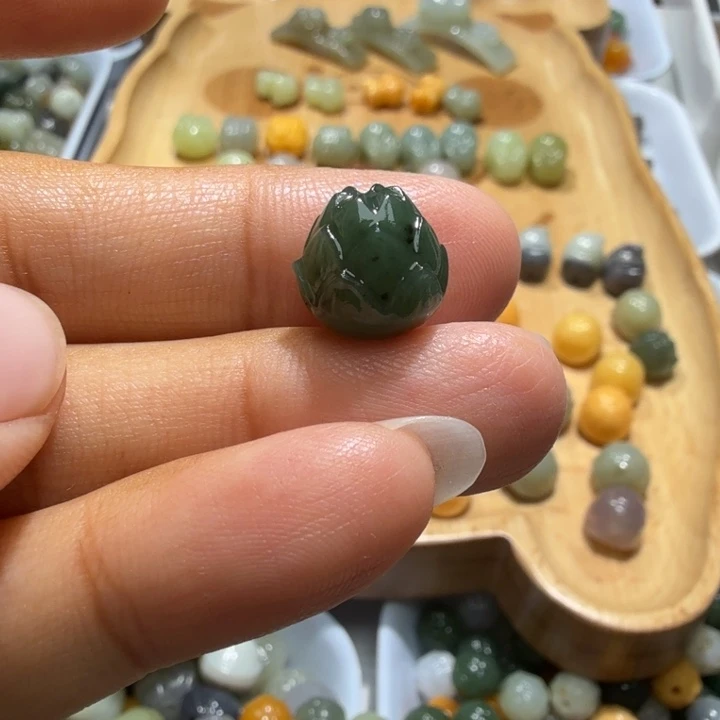 未镶嵌和田玉珠宝半成品