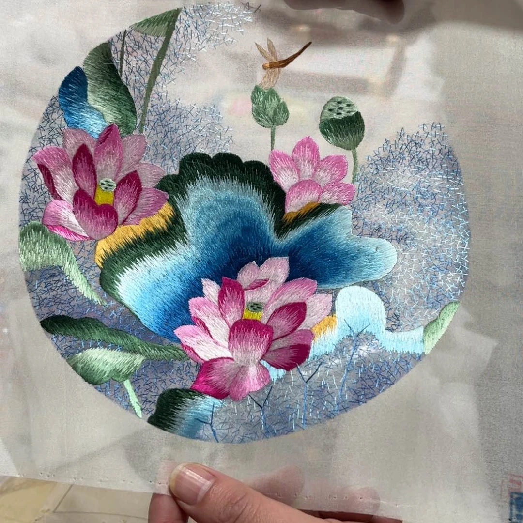 织绣纯手工刺绣陆老师