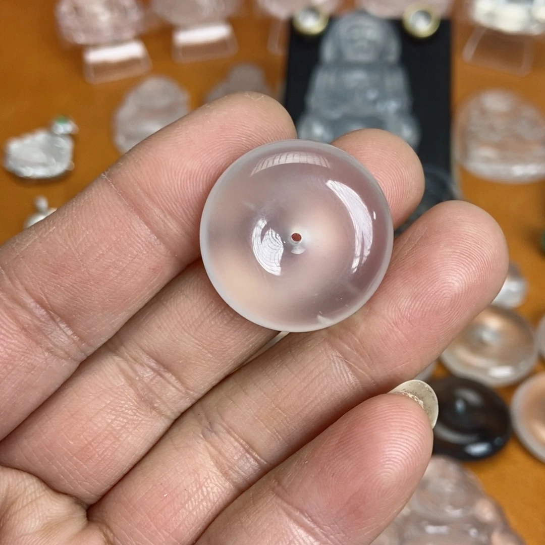 石英质玉吊坠未镶嵌