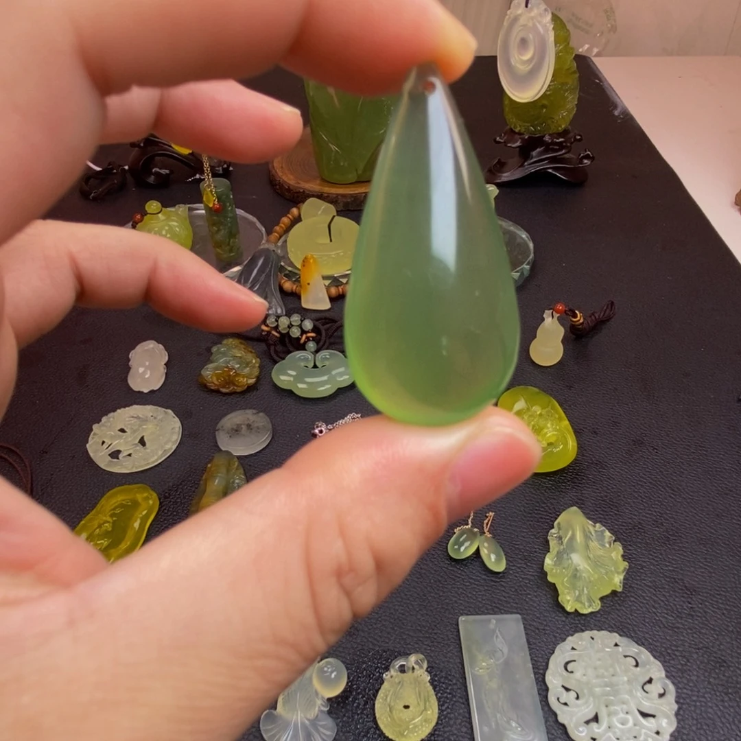 蛇纹石玉合金颈饰
