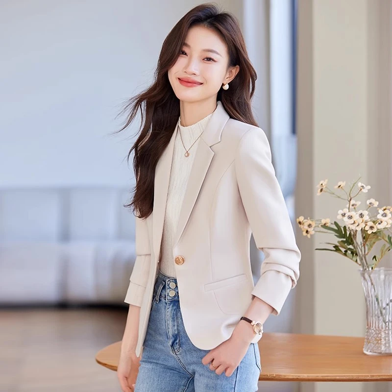 米白色西装外套女春秋新款高级感休闲气质短款小个子女式西服春季