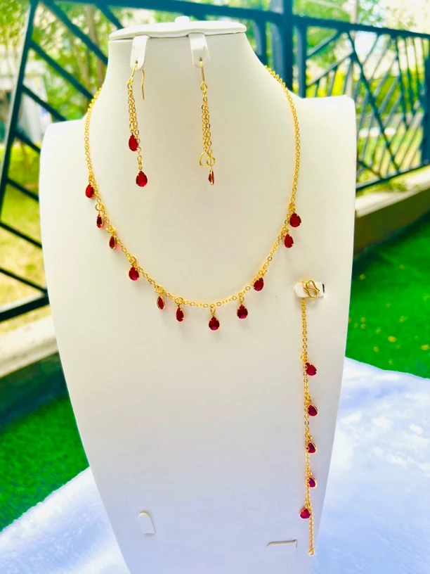 铜合金琉璃项链 红色钻黄金款项链三件套女款气质时尚百搭