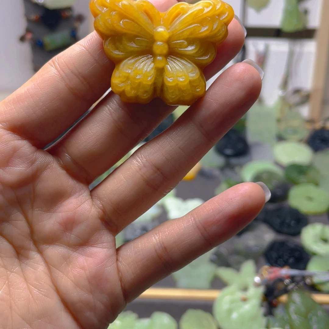 蛇纹石玉未镶嵌吊坠(赠链)T****s