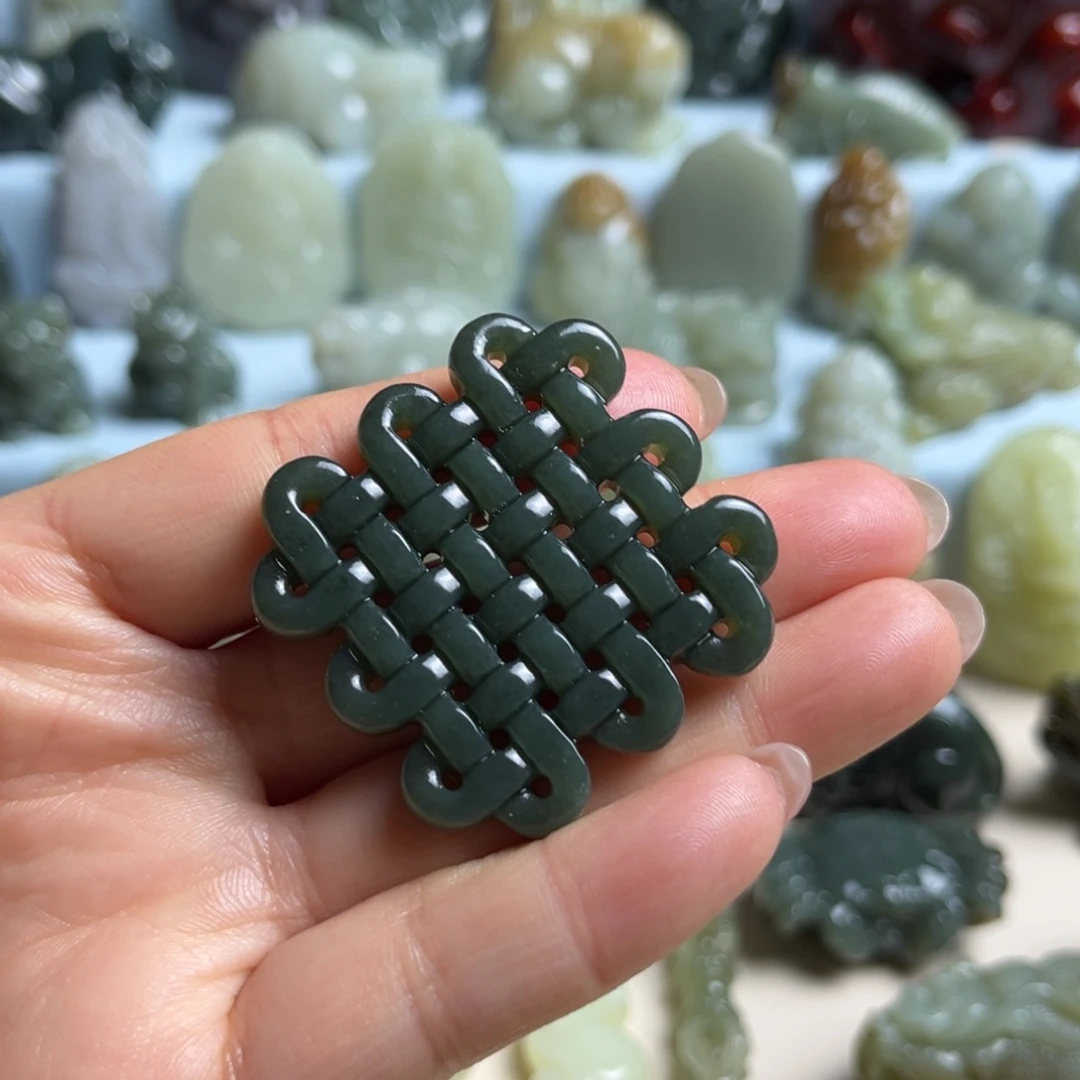 云***佛和田玉未镶嵌挂件