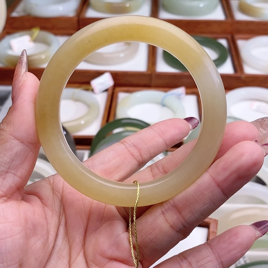 和田玉手镯未镶嵌51.6