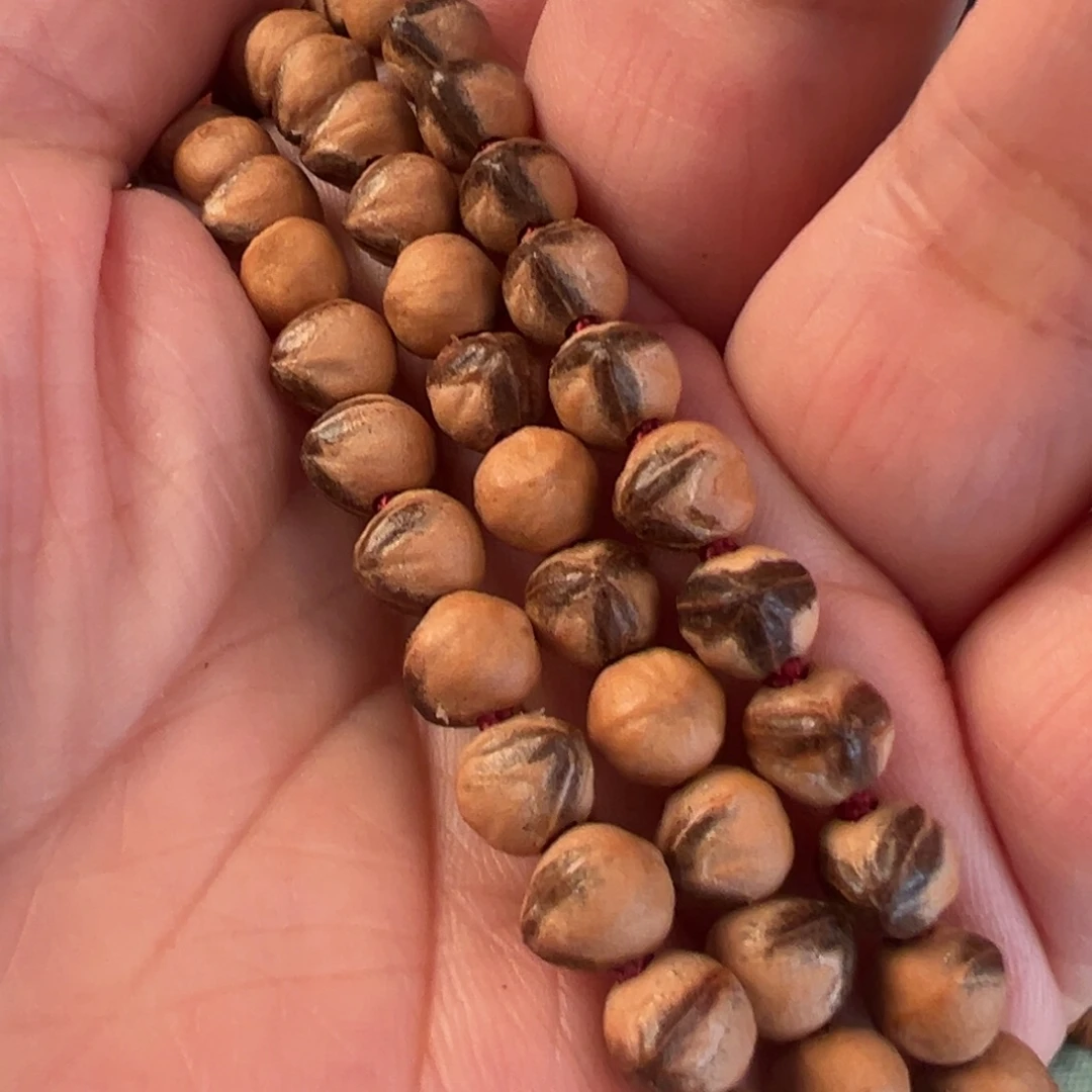 柏香籽/百香籽吊坠三叉戟