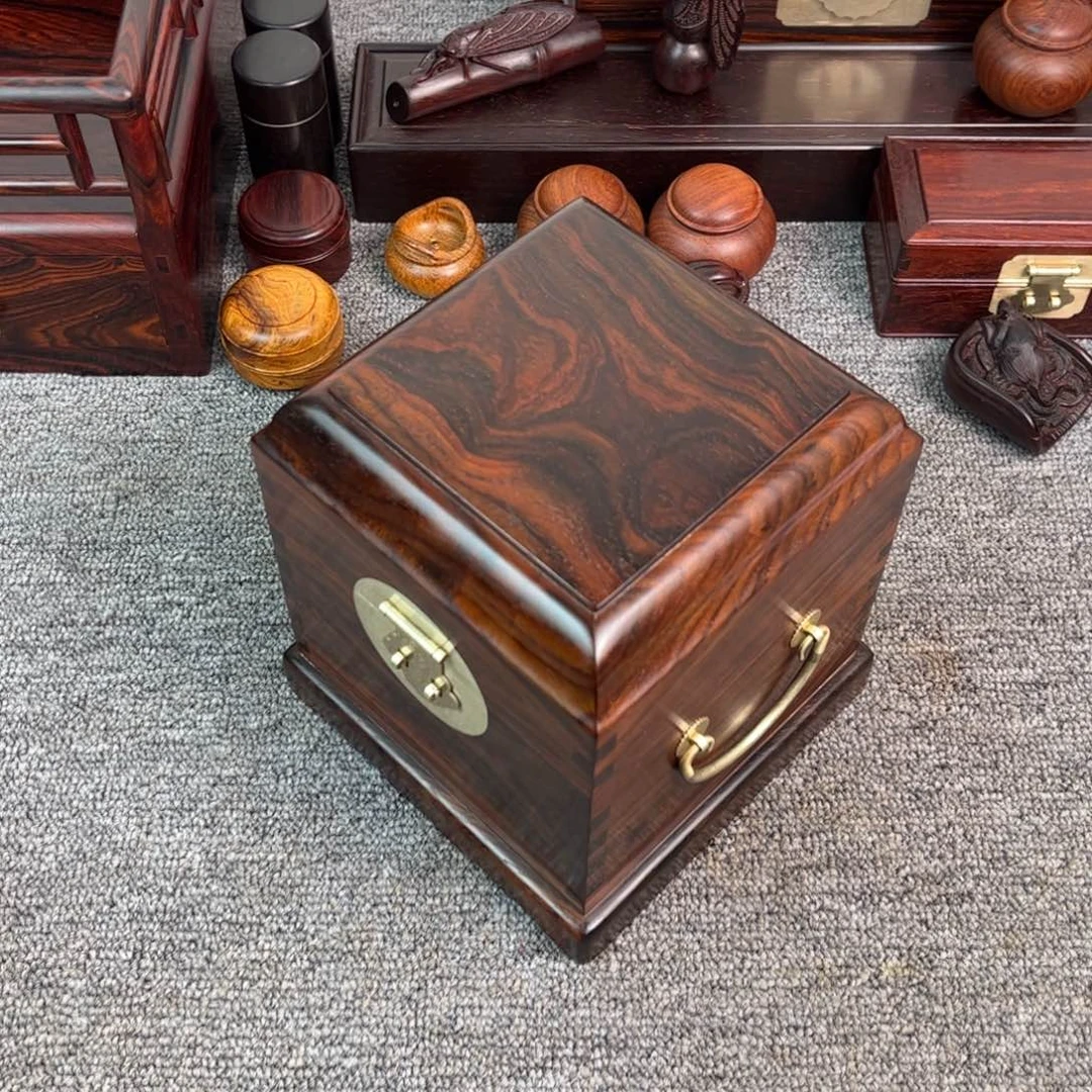 交趾黄檀（大红酸枝）